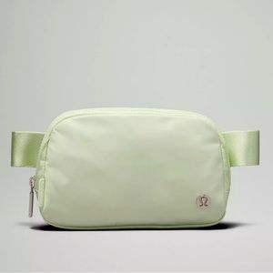 Lululemon Everywhere Belt Bag Kohlrabi Green & shopping bag NWT